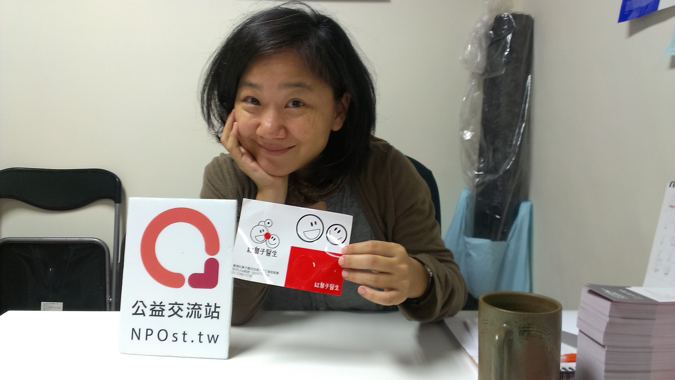 兒童病房裡的即興演出－專訪紅鼻子醫生的歡樂計畫